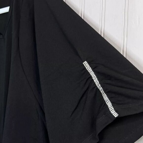 NWT Louise Paris Plus Size Black Cut Out Embellished Short Sleeve Blouse - 3XL - Picture 2 of 7